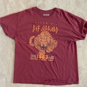 Urban Outfitters Def Leppard 1983 Tour Graphic T-Shirt